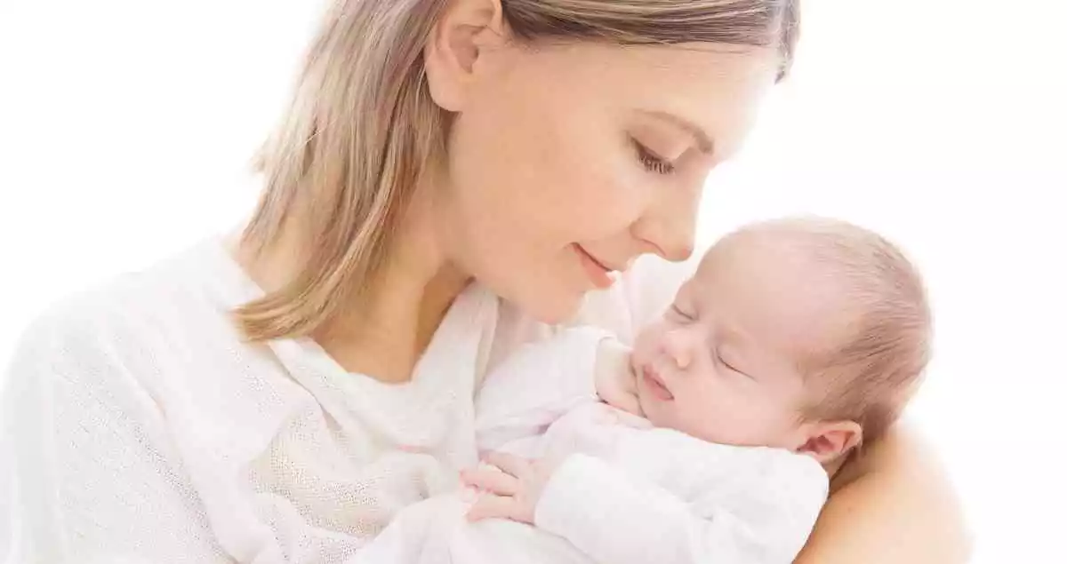 Une mère et son bébé